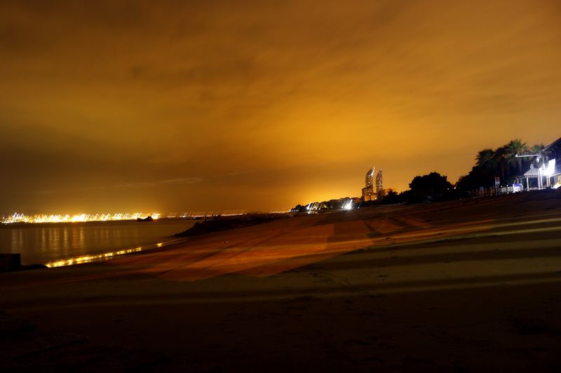 海滩夜色